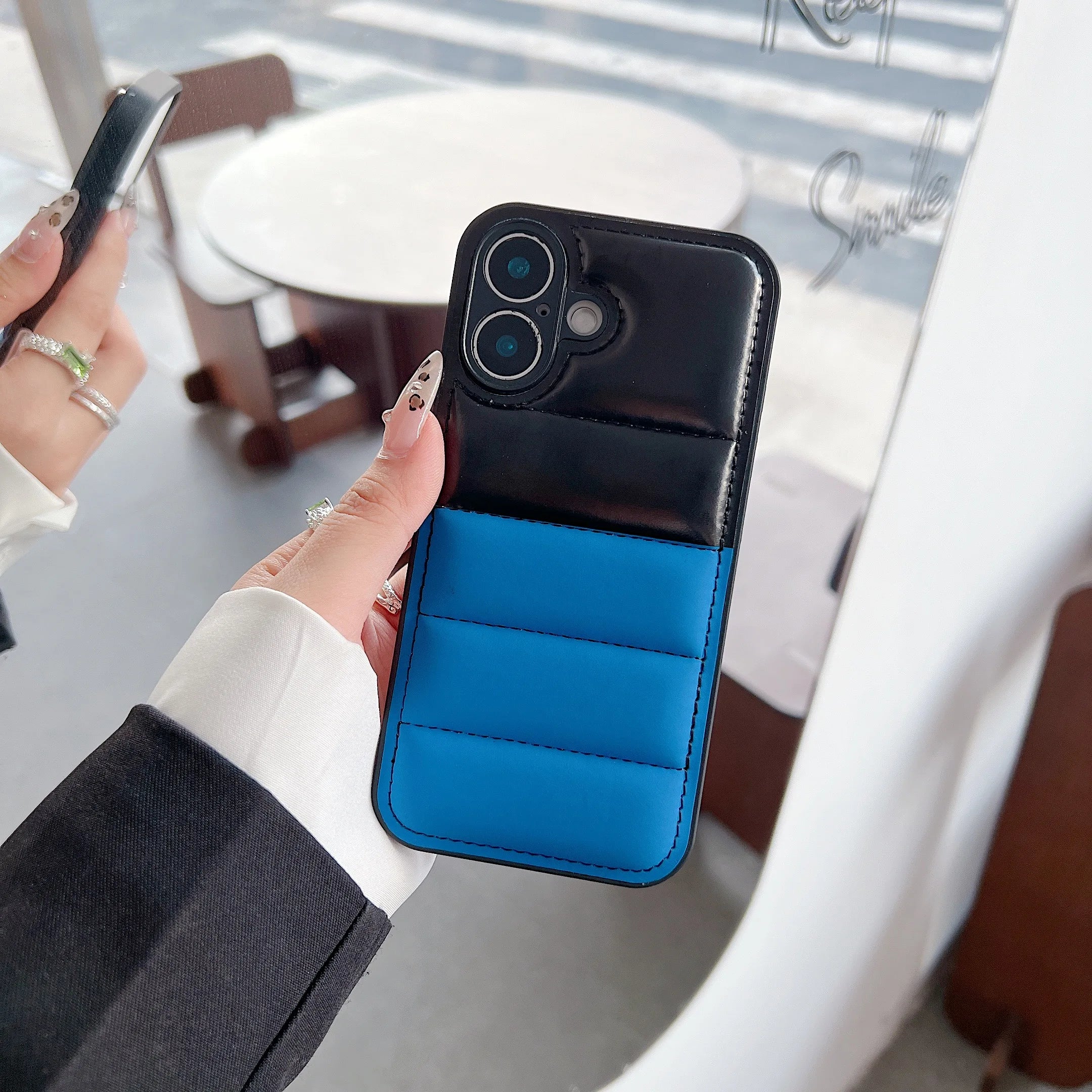 Funda Bicolor Antichoque para iPhone — Estilo Moderno