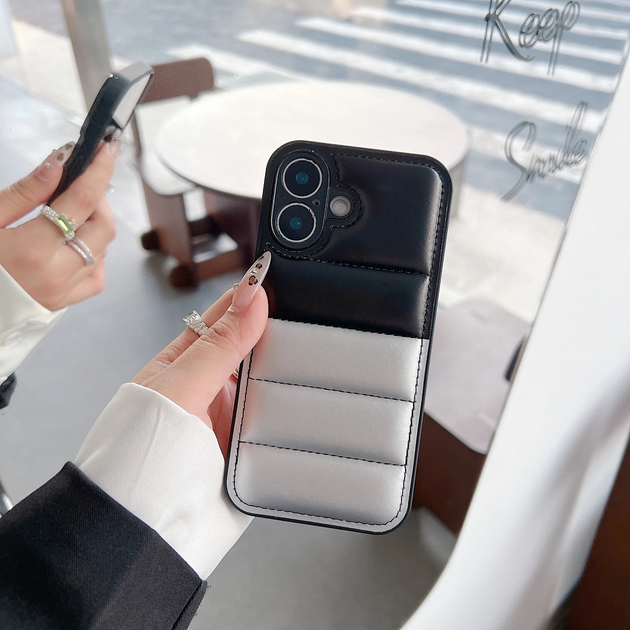 Funda Bicolor Antichoque para iPhone — Estilo Moderno
